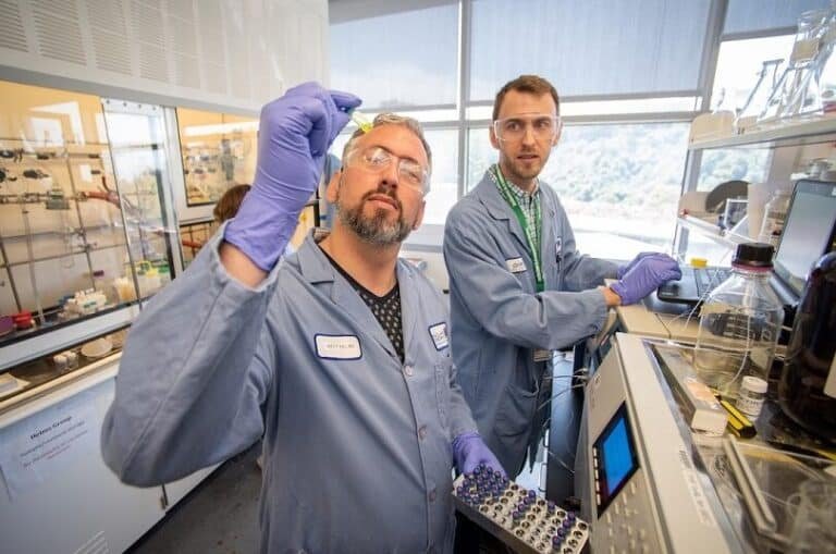 cientificos-crean-un-plastico-infinitamente-reciclable