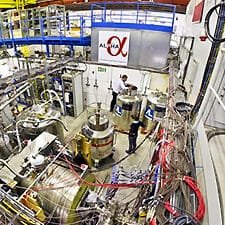cientificos-proponen-un-experimento-para-pesar-la-antimateria