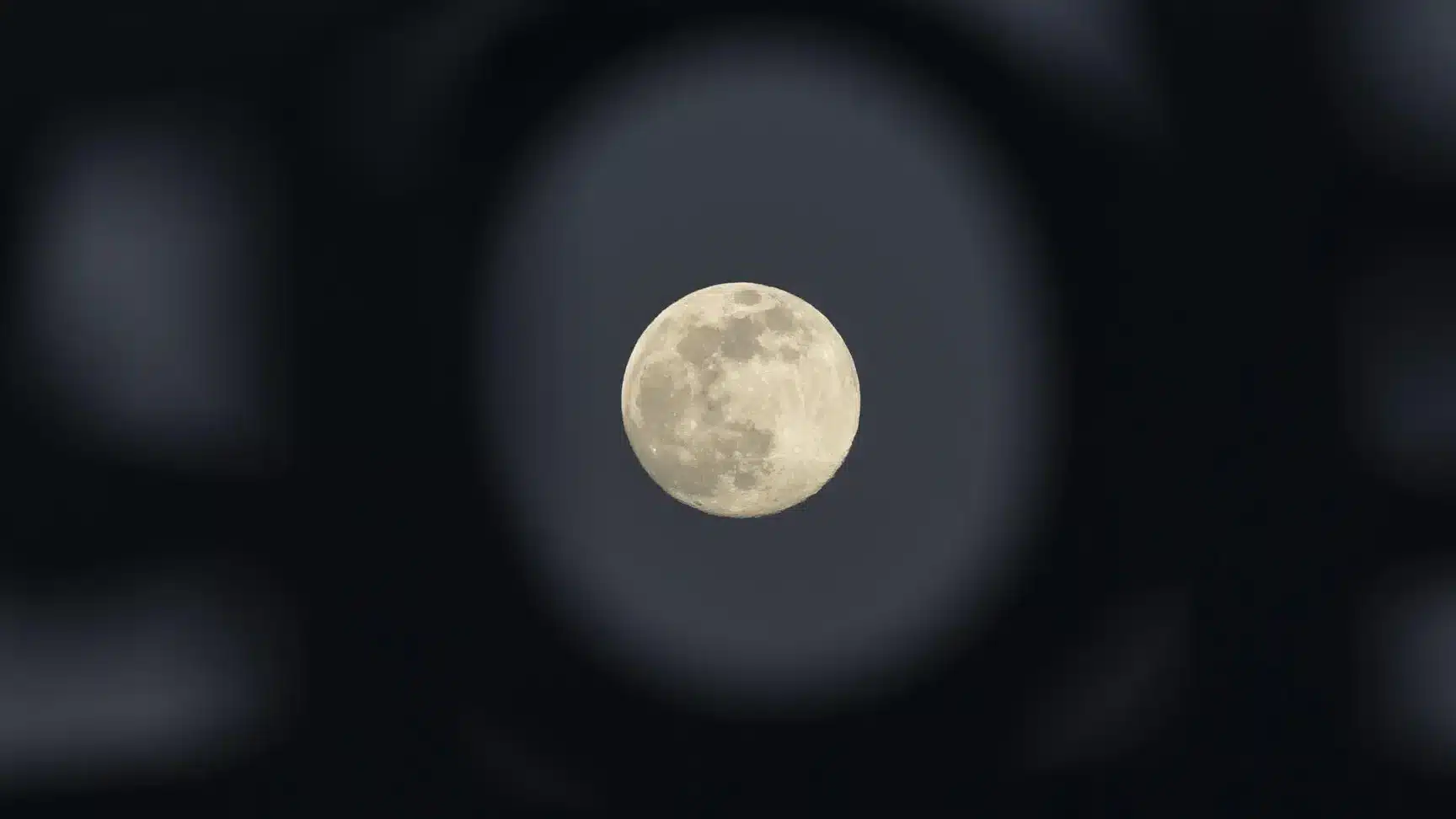 cientificos-proponen-usar-polvo-lunar-para-enfriar-la-tierra