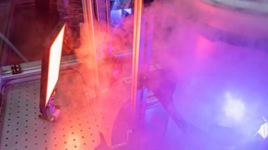 fisicos-crean-un-tornado-cuantico-para-estudiar-los-agujeros-negros