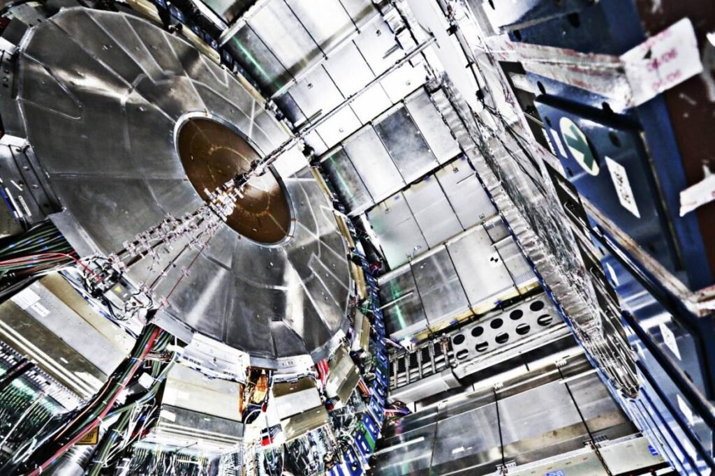 la-busqueda-de-la-supersimetria-en-el-gran-colisionador-de-hadrones-lhc