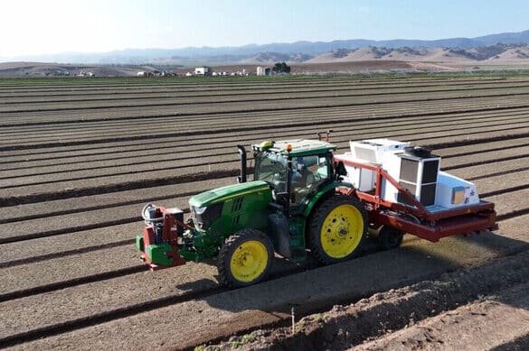 el-futuro-de-la-agricultura-robots-que-eliminan-malas-hierbas-con-laser