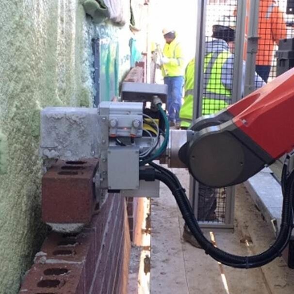 el-robot-albanil-que-coloca-ladrillos-tres-veces-mas-rapido-que-un-humano