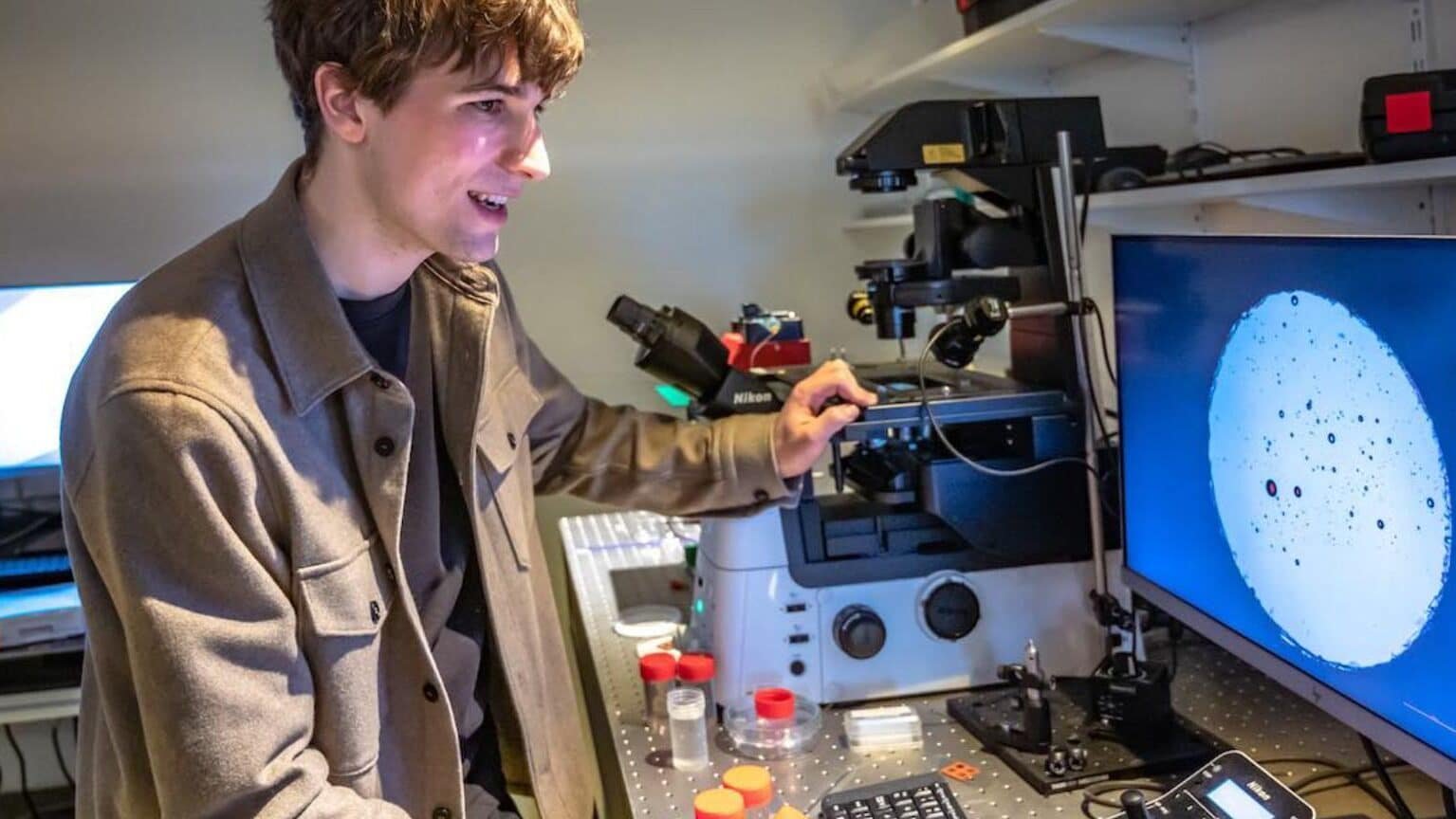 ingenieros-crean-un-sistema-para-limpiar-microplasticos-del-agua-con-sonido